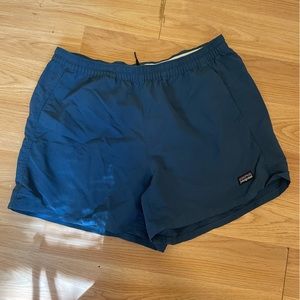 Patagonia Women’s Baggies 5in inseam sz M